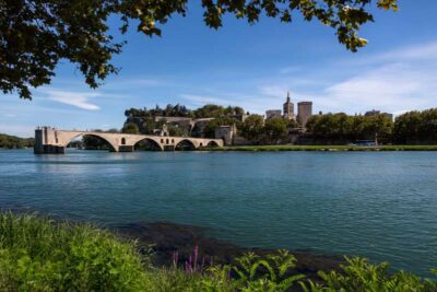 Avignon Rhone-joella Ranskassa.